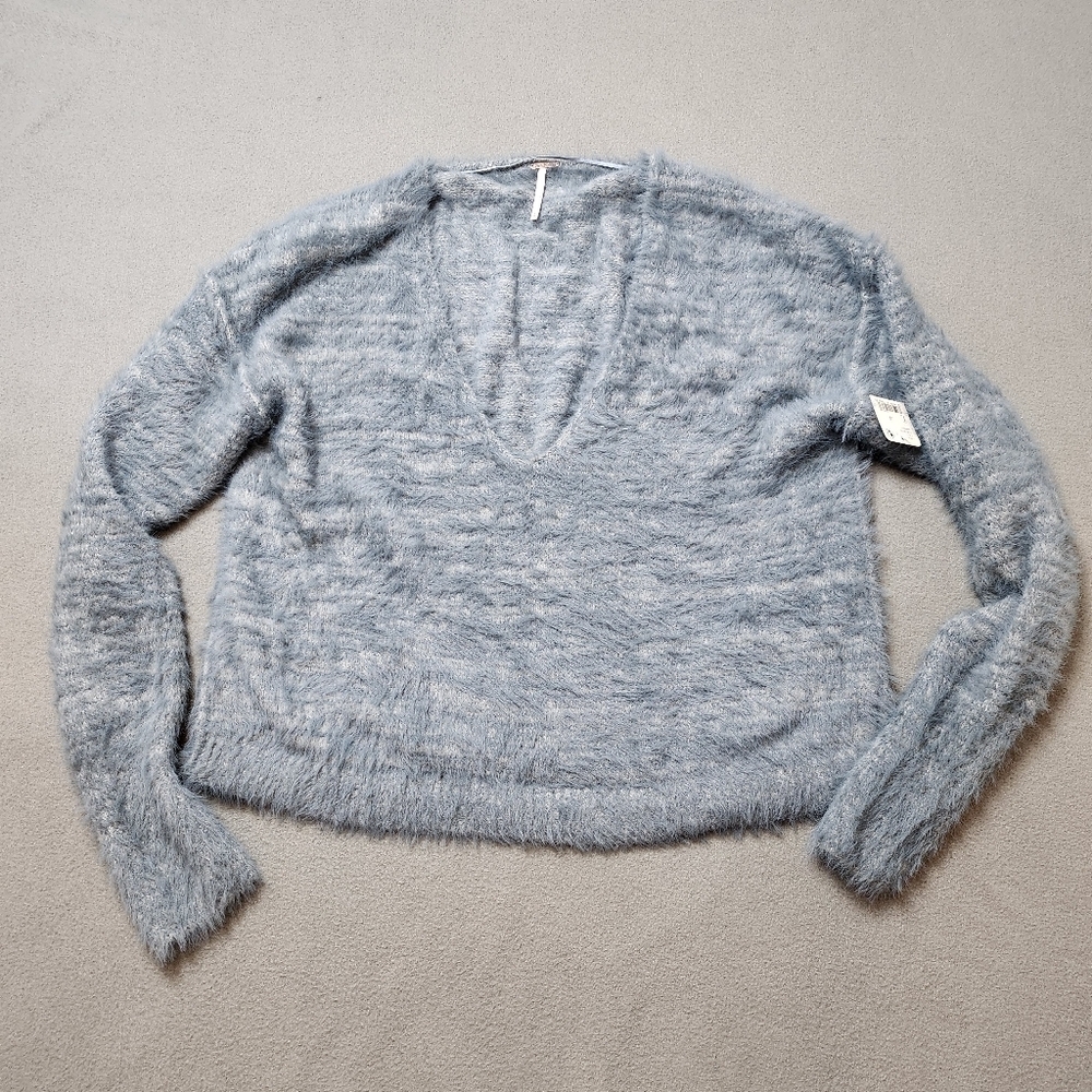 NWT Free People Serendipity Sweater! Sz Large Fuzzy Sweater Oversized